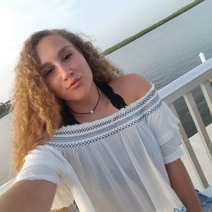 Meet your Posher, Kristen